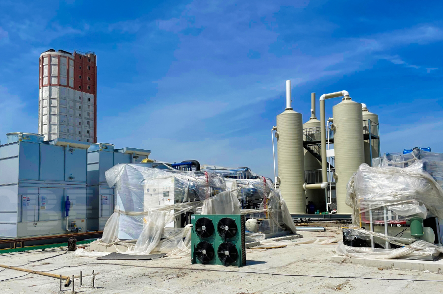 初期投資包括設備購置、冷庫建設、廠房租金等